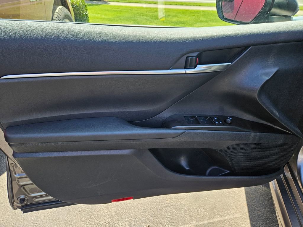 Used 2024 Toyota Camry SE FWD image 10