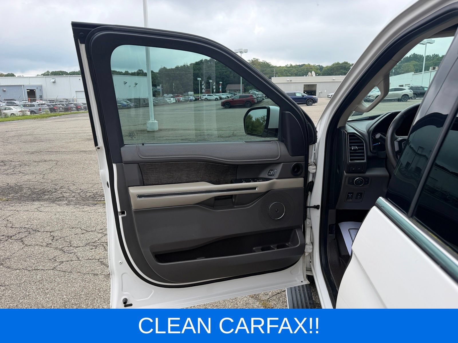 Used 2018 Ford Expedition Limited w/ Equipment Group 301A AWD/4WD image 13