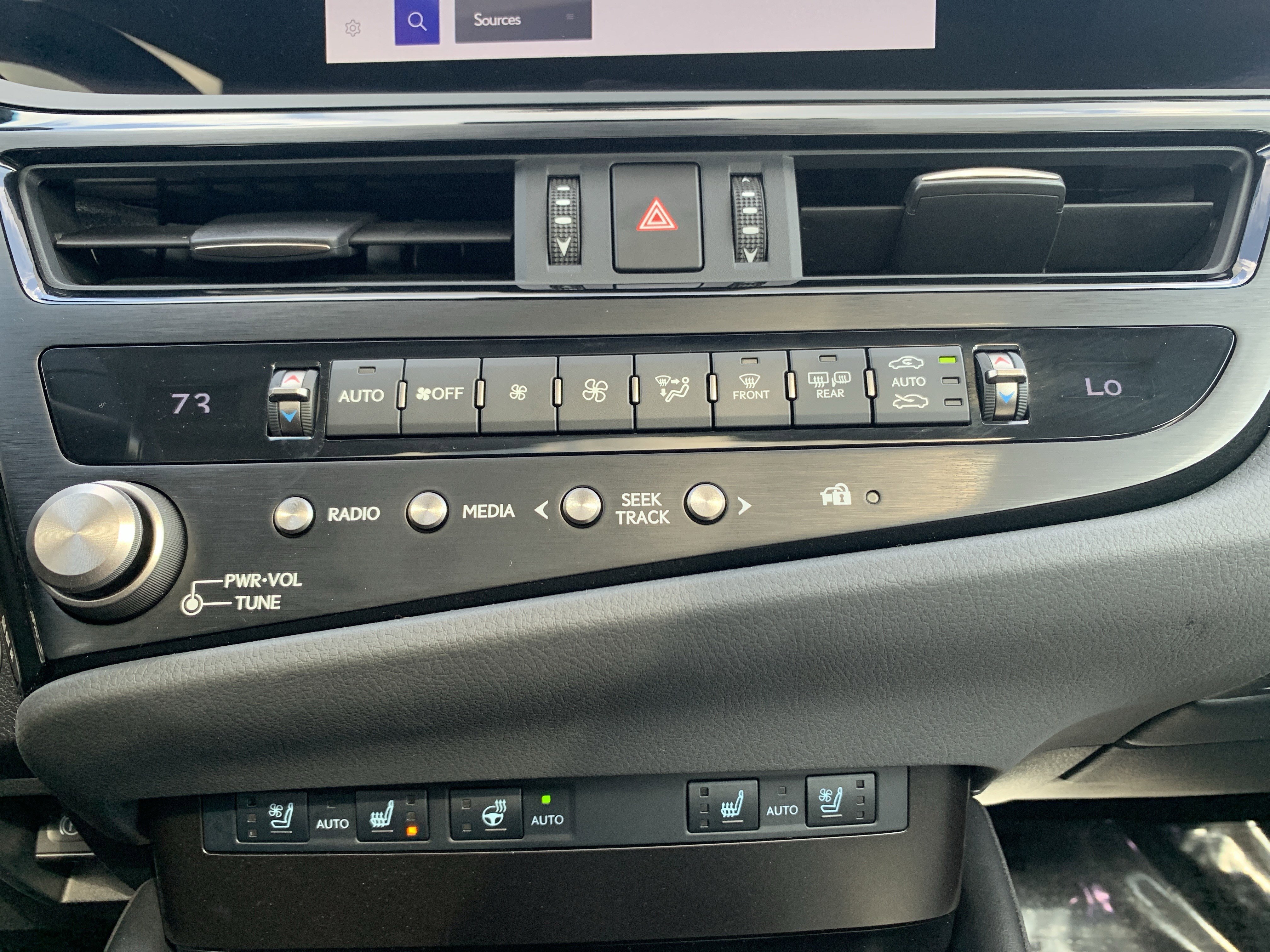 Certified 2025 Lexus ES 350 w/ Premium Package image 29