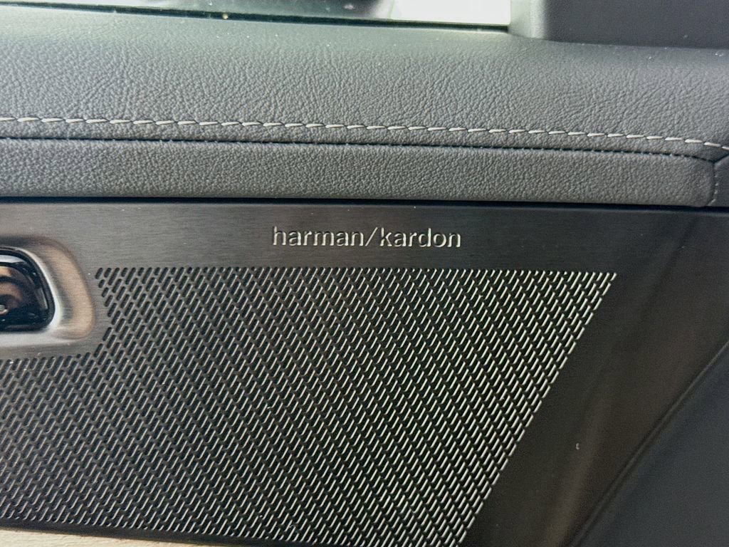 New 2026 Volvo XC90 T8 Ultra w/ Protection Package Premier image 19
