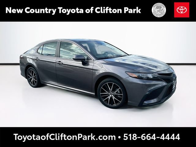 Used 2024 Toyota Camry SE w/ Cold Weather Package AWD/4WD image 1