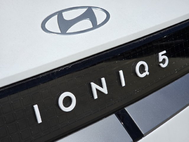 New 2027 Hyundai Ioniq 5 SE RWD image 13