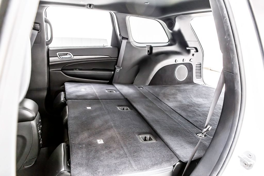 Used 2020 Jeep Grand Cherokee Altitude RWD image 36