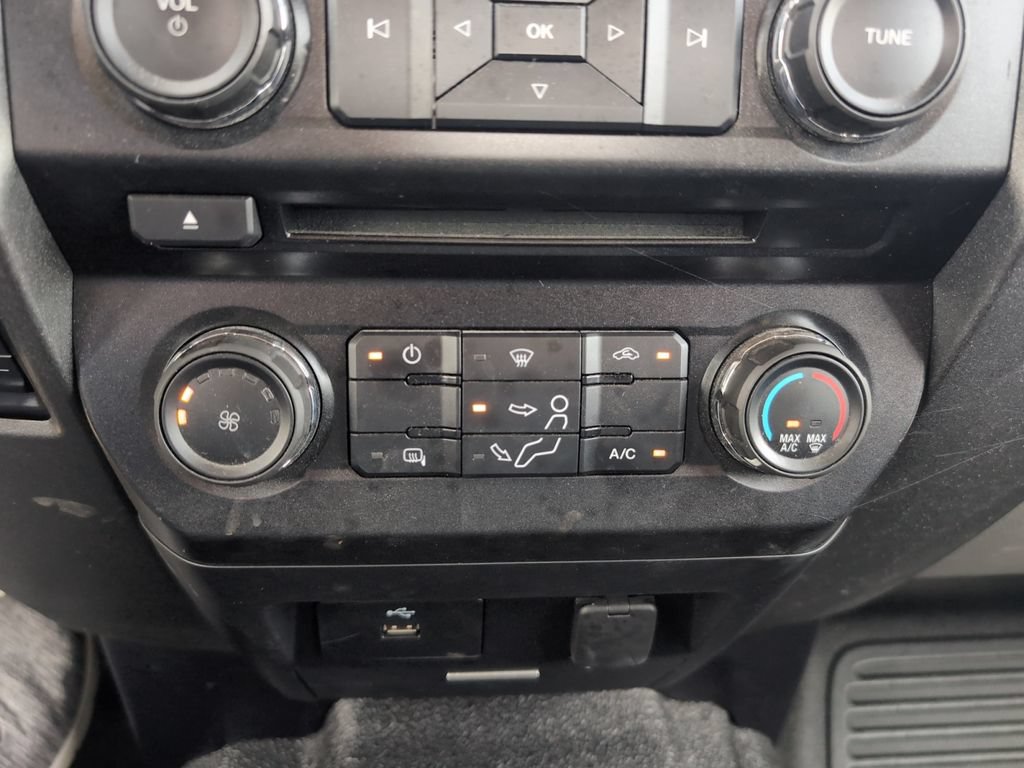 Used 2017 Ford F250 XL w/ Power Equipment Group AWD/4WD image 14