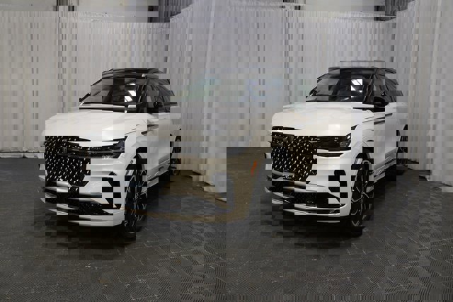 New 2026 Lincoln Nautilus Reserve image 50