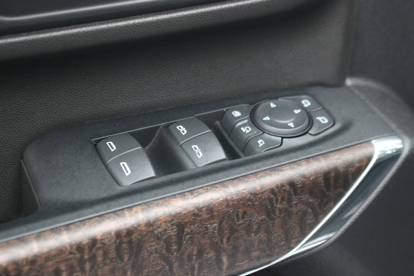 Used 2023 GMC Sierra 3500 Denali w/ Denali Ultimate Package image 15