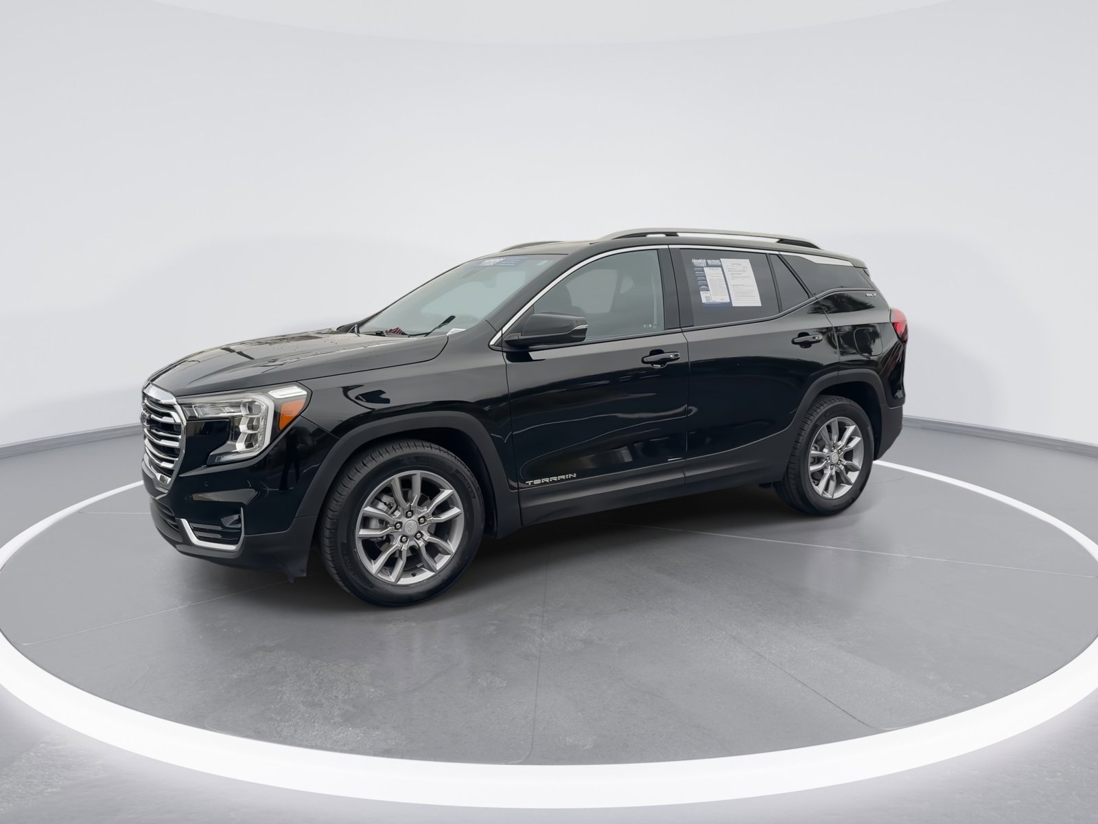 Used 2022 GMC Terrain SLT w/ Infotainment Package II image 5