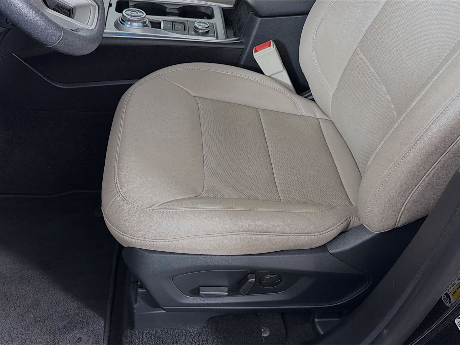 Used 2024 Ford Explorer Limited AWD/4WD image 20