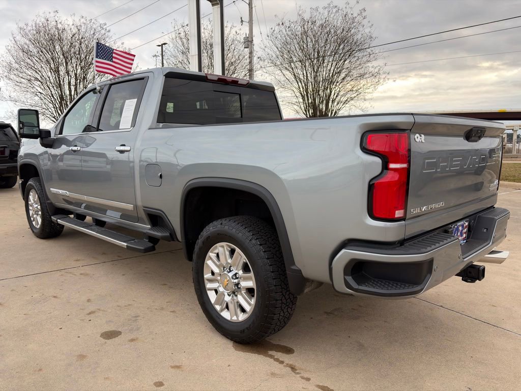 Used 2025 Chevrolet Silverado 3500 High Country AWD/4WD image 6