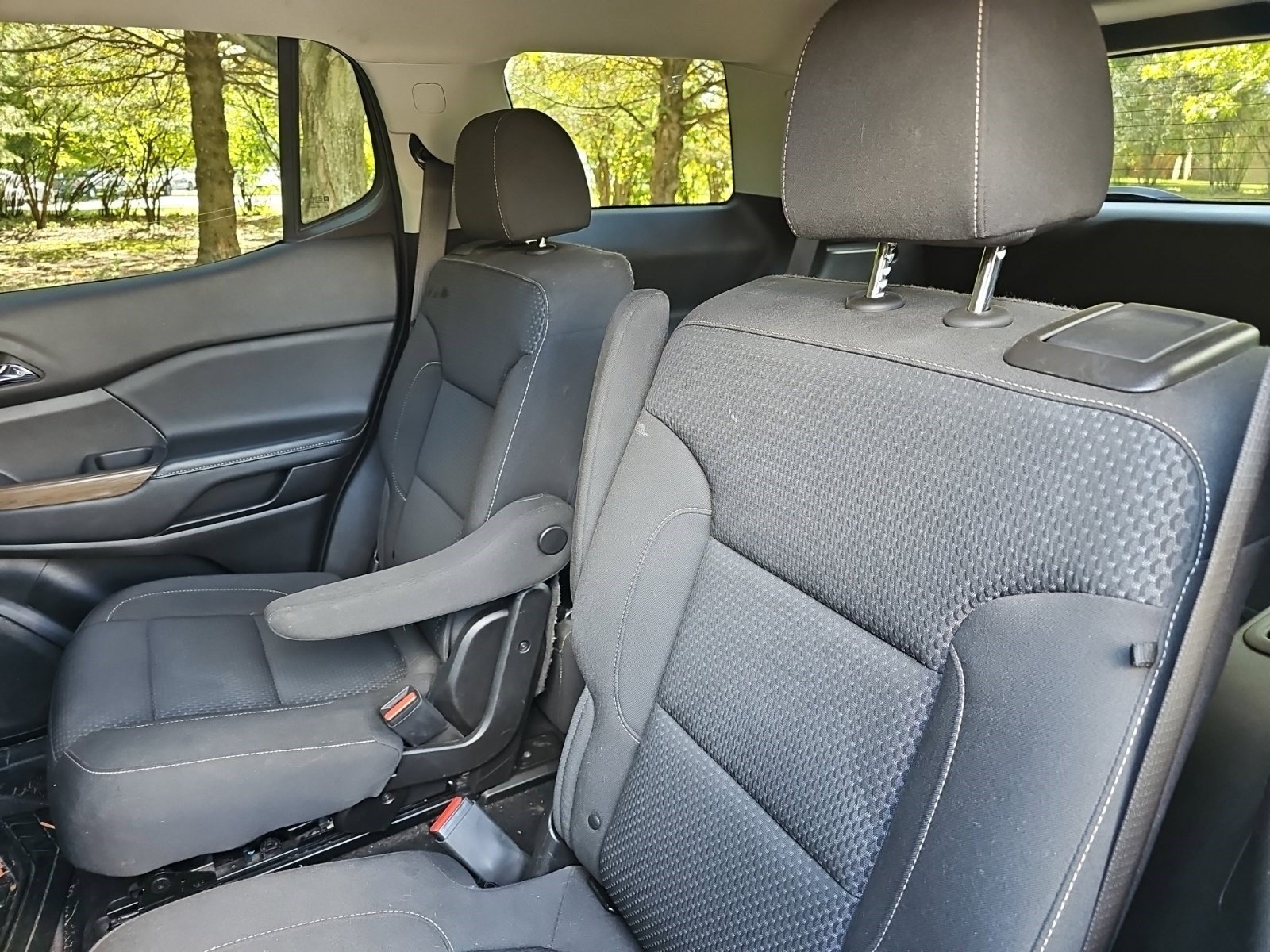 Used 2021 GMC Acadia SLE w/ Driver Convenience Package AWD/4WD image 17