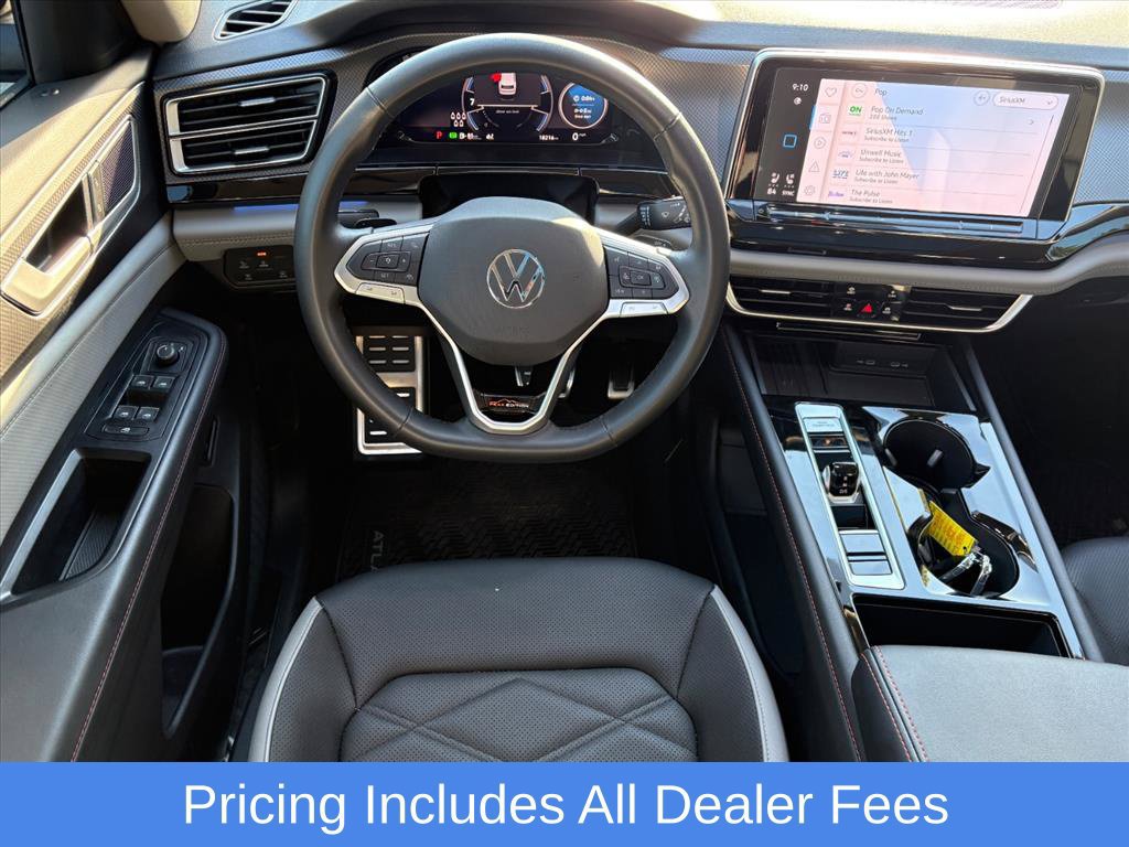 Used 2025 Volkswagen Atlas Peak Edition SE AWD/4WD image 21