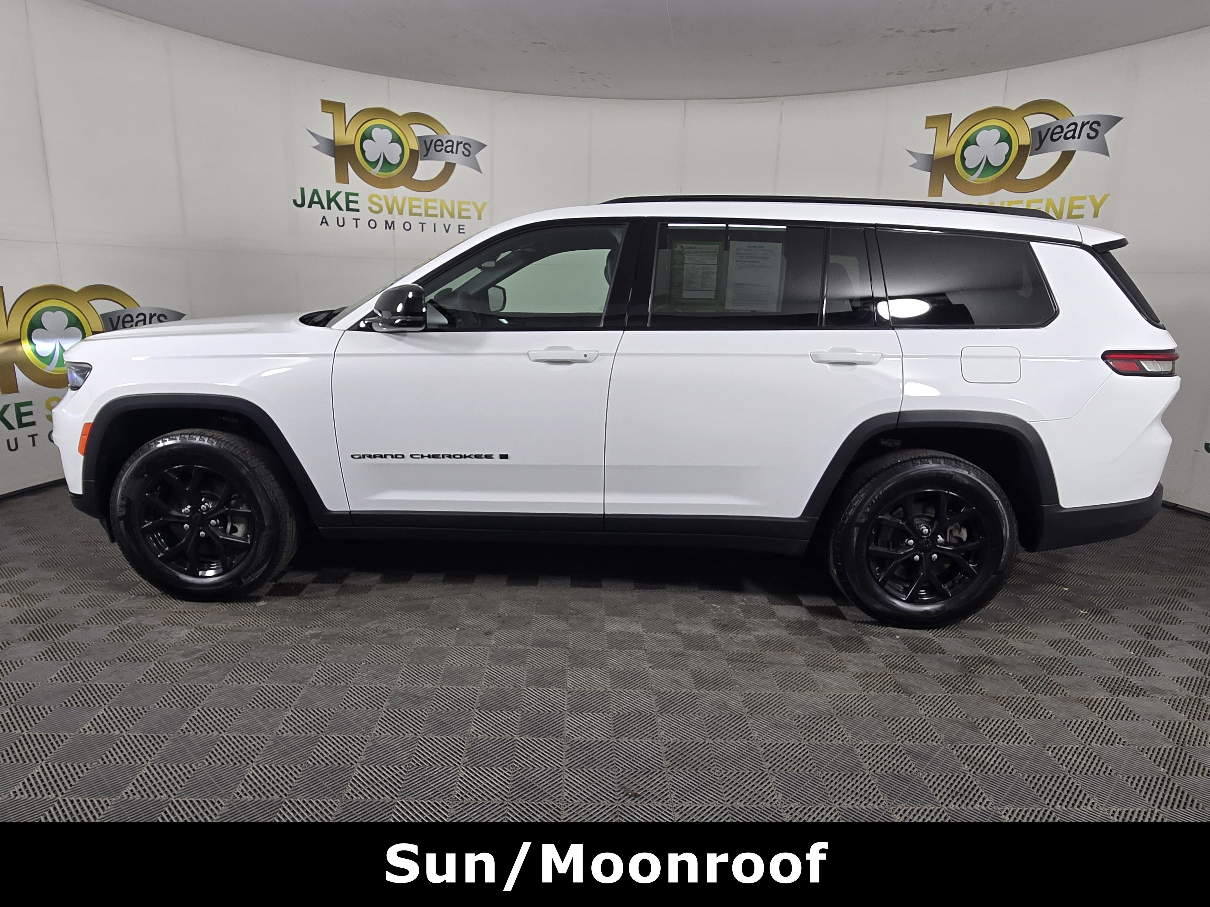 Certified 2024 Jeep Grand Cherokee L Altitude image 6