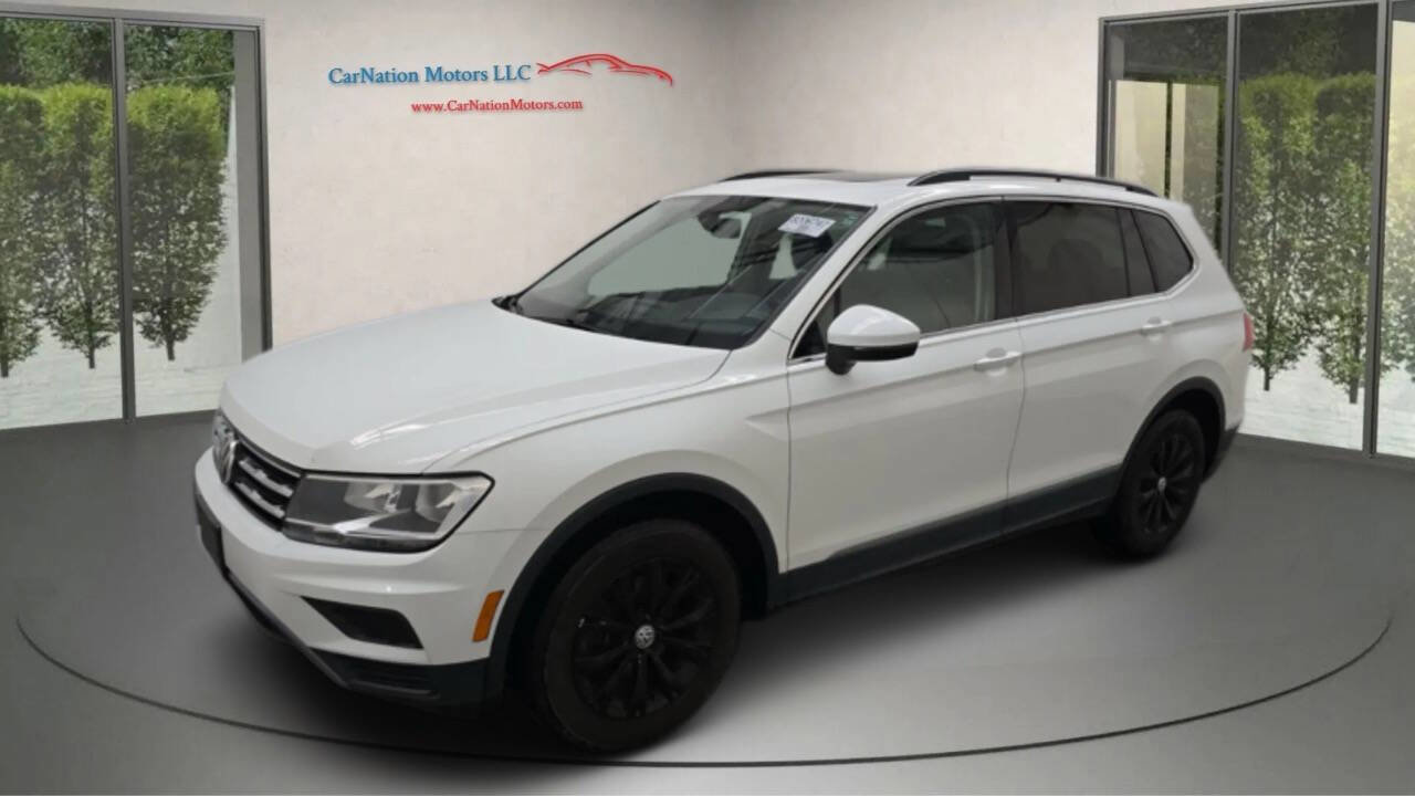 Used 2018 Volkswagen Tiguan SE w/ Panoramic Sunroof Package