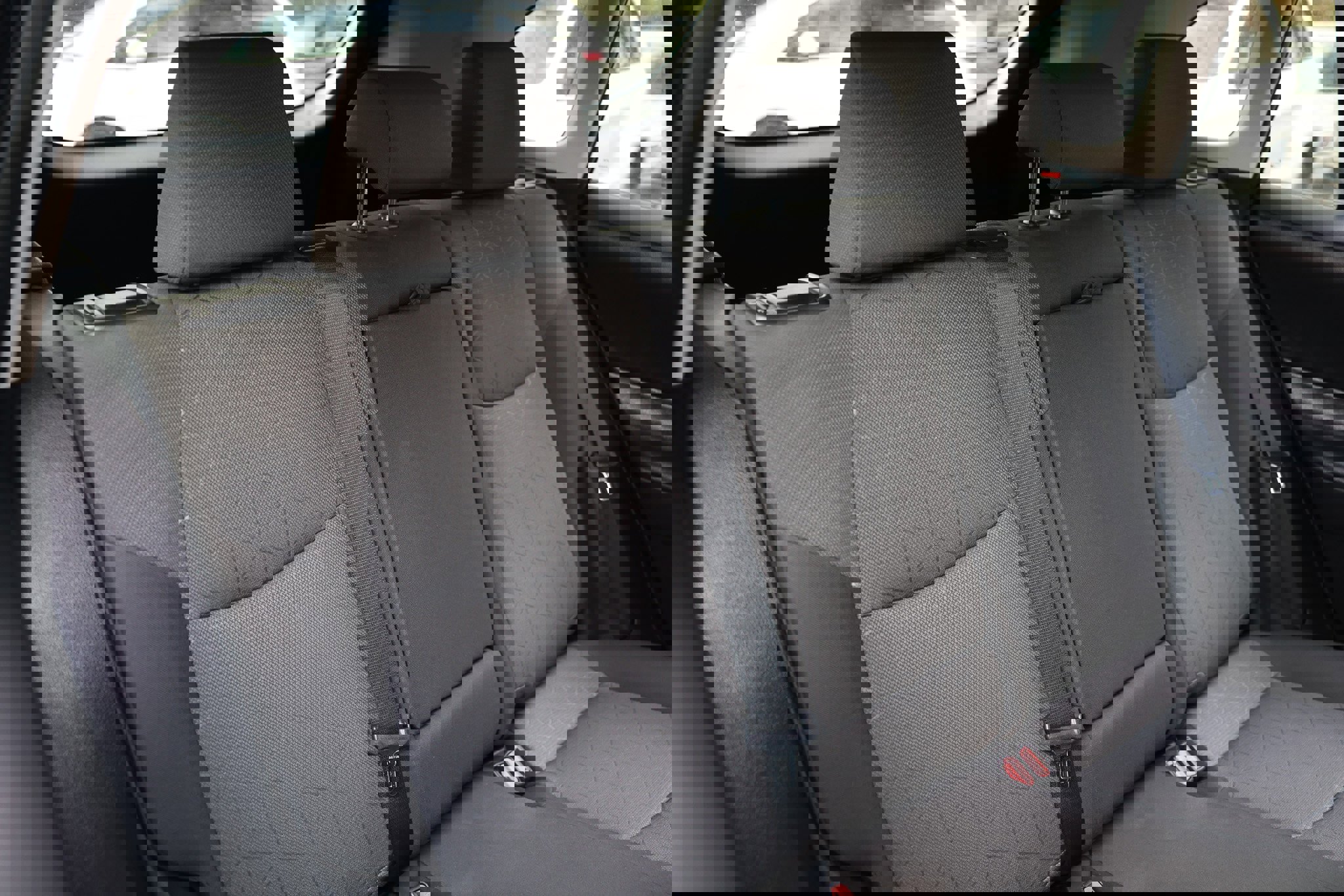 Used 2022 Toyota RAV4 XLE image 19