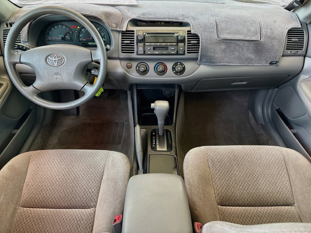 Used 2004 Toyota Camry LE FWD image 11