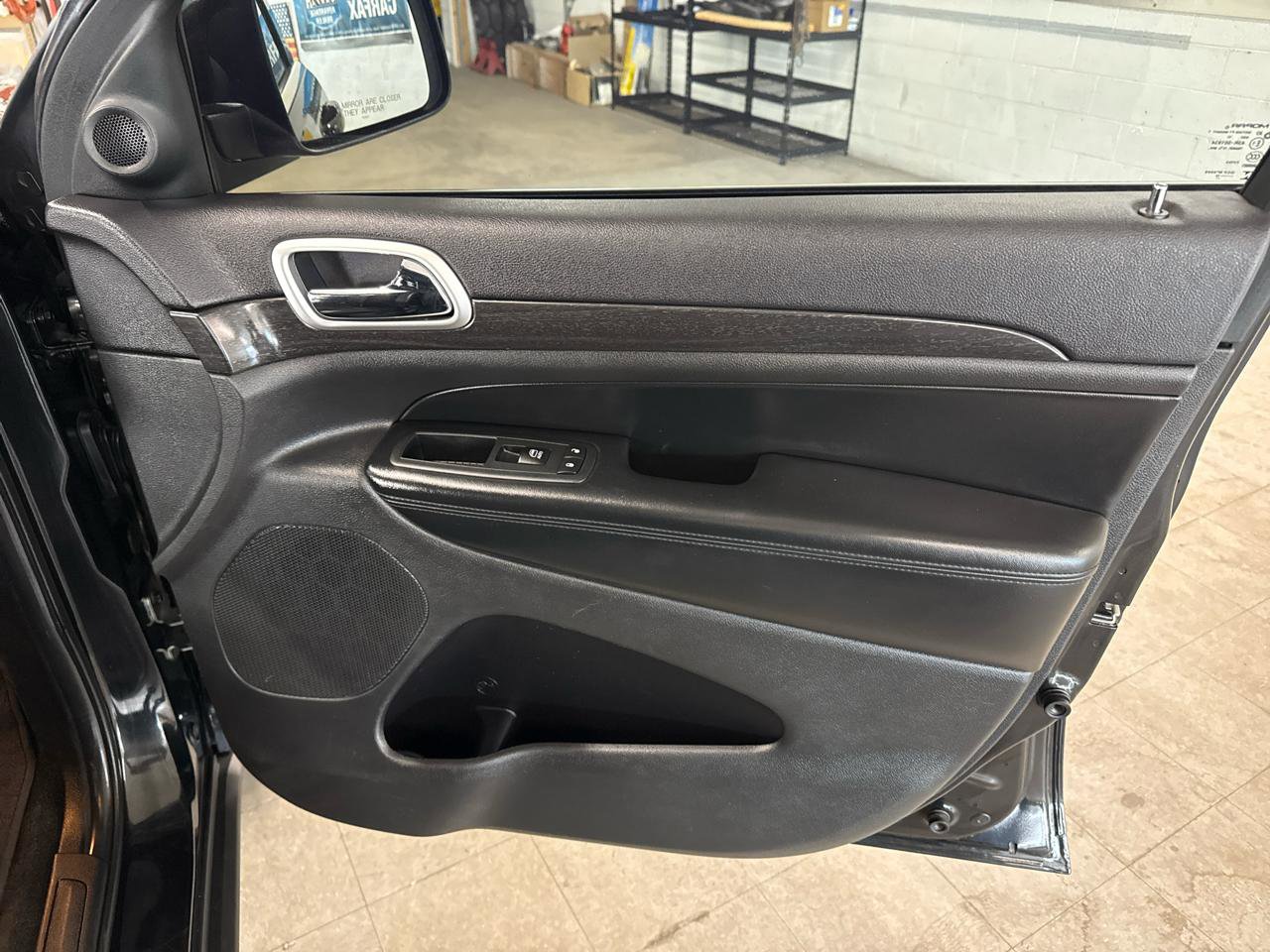 Used 2015 Jeep Grand Cherokee Altitude image 57