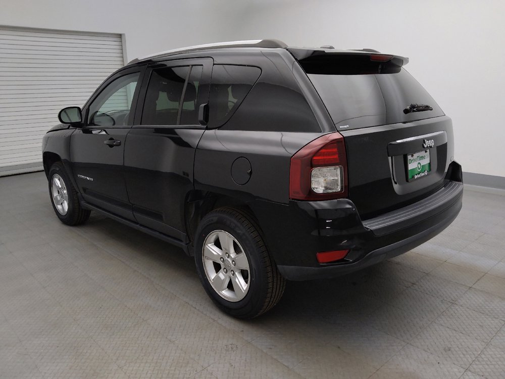 Used 2016 Jeep Compass Latitude FWD image 5