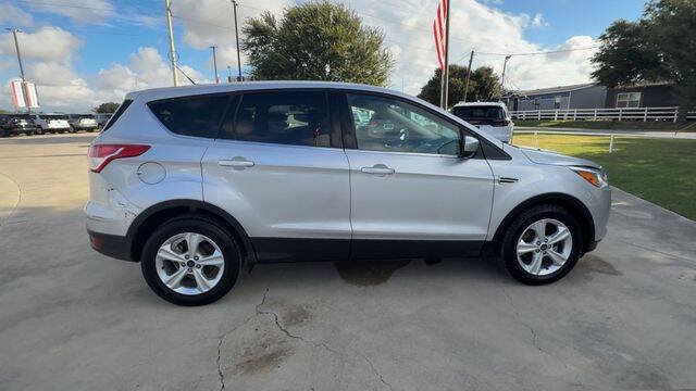 Used 2016 Ford Escape SE FWD image 9