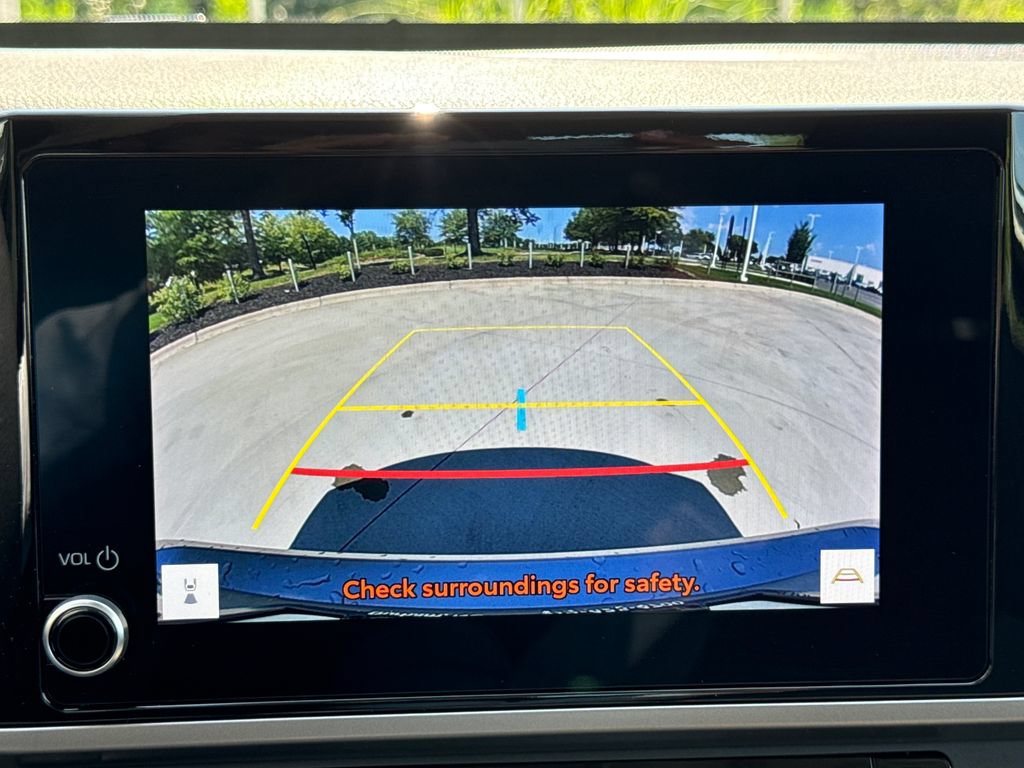 Used 2025 Toyota Camry LE FWD image 27