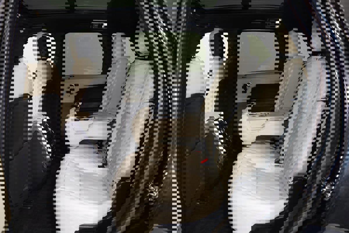 Used 2021 Land Rover Range Rover Sport HSE Silver Edition image 56