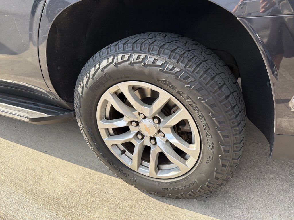 Used 2024 Chevrolet Tahoe LS RWD image 5