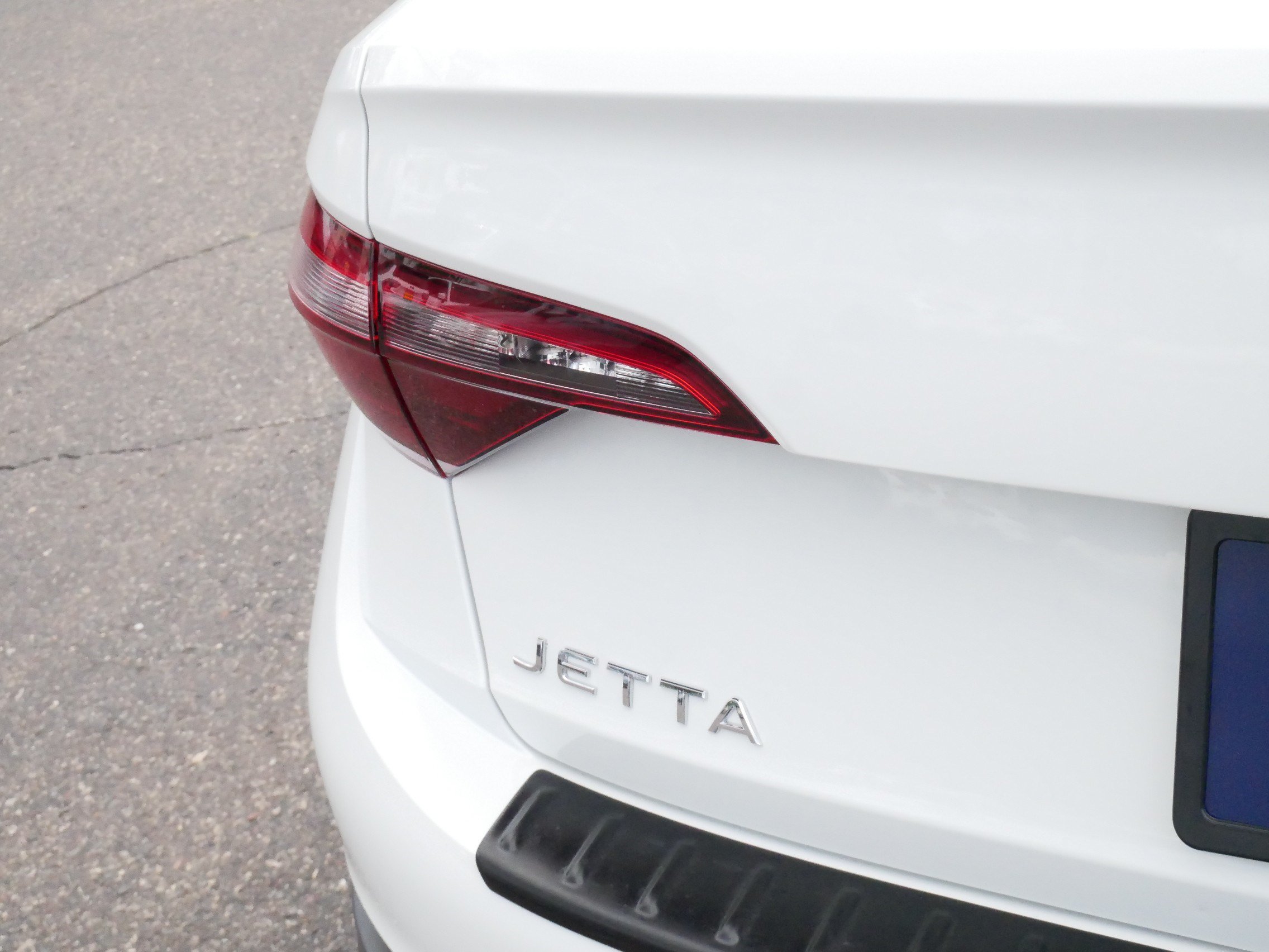 Certified 2023 Volkswagen Jetta S FWD image 17