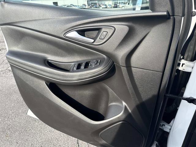 Used 2020 Buick Encore GX Preferred w/ Cold Weather Comfort Package image 11