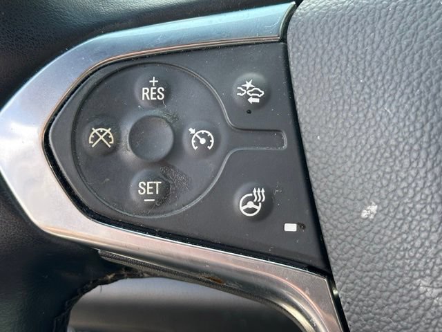Used 2023 Chevrolet Traverse RS FWD image 19