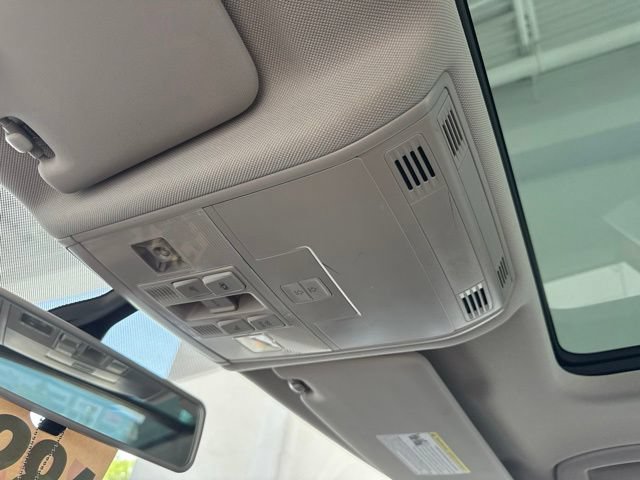 Used 2019 Volkswagen Tiguan SE w/ Panoramic Sunroof Package FWD image 21