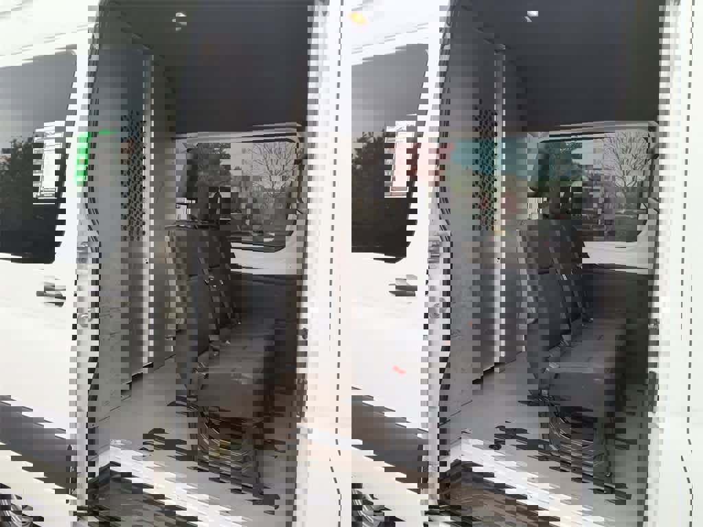 Used 2023 Mercedes-Benz Sprinter 2500 image 22