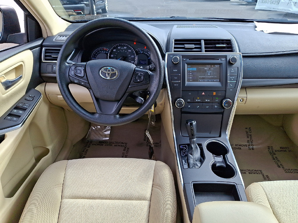 Used 2015 Toyota Camry LE FWD image 12