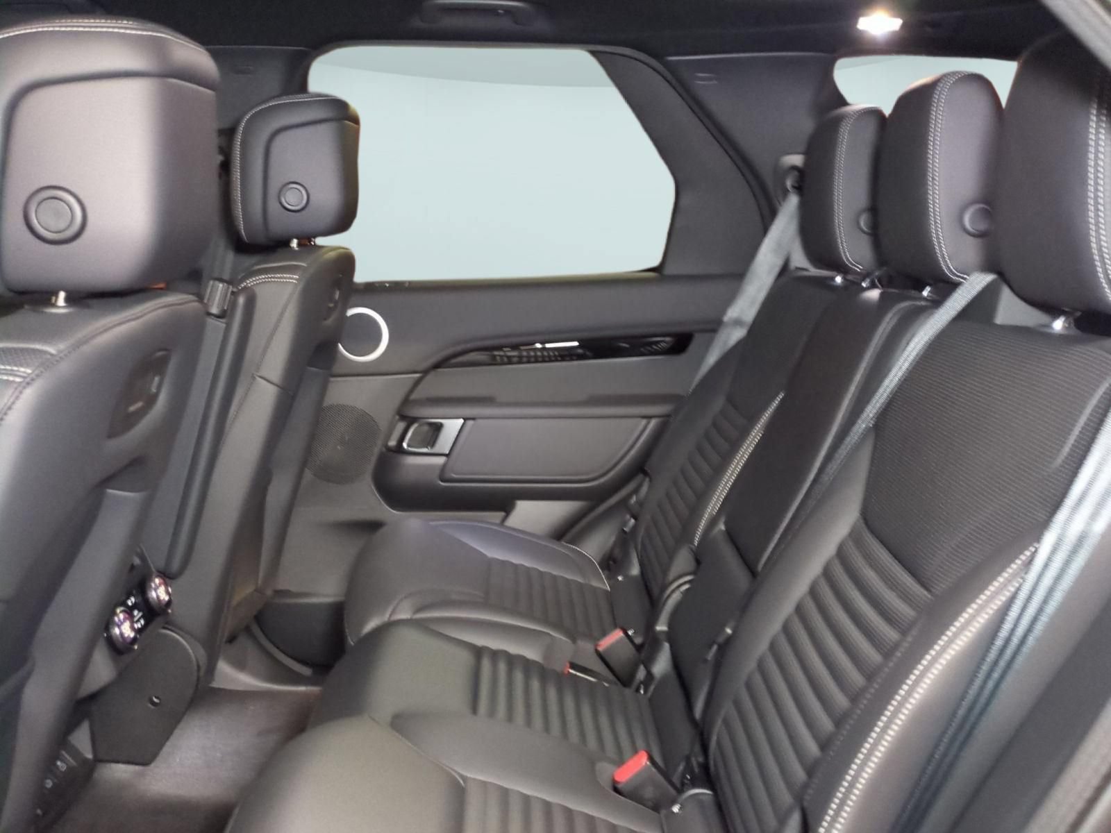 New 2026 Land Rover Discovery S AWD/4WD image 24