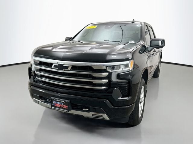 Used 2023 Chevrolet Silverado 1500 High Country AWD/4WD image 3
