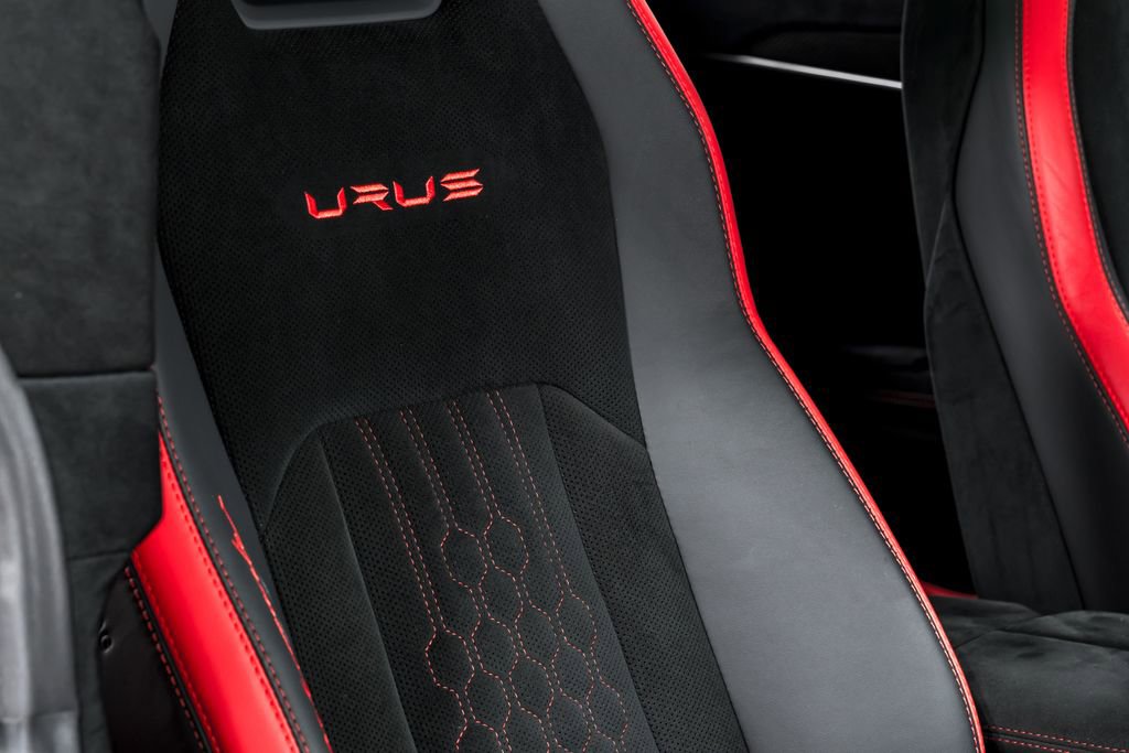 Used 2023 Lamborghini Urus Performante AWD/4WD image 43