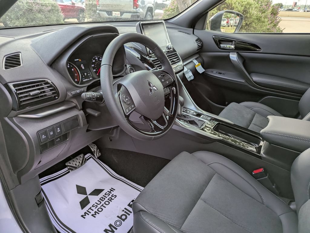 New 2025 Mitsubishi Eclipse Cross AWD image 9
