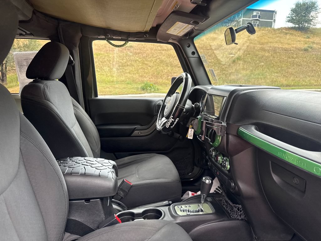 Used 2015 Jeep Wrangler Sport AWD/4WD image 26