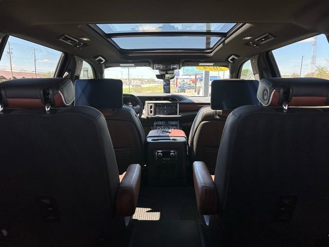 Used 2024 GMC Yukon Denali Ultimate AWD/4WD image 24