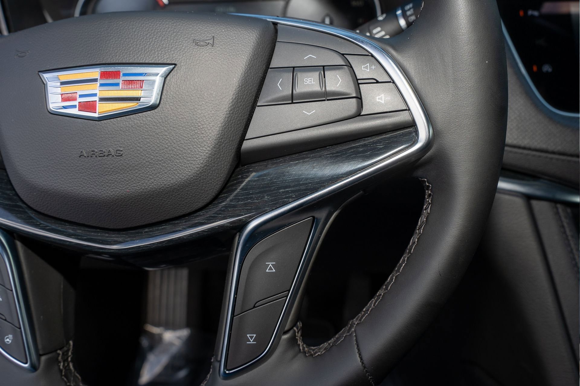 Used 2025 Cadillac XT5 Premium Luxury image 32