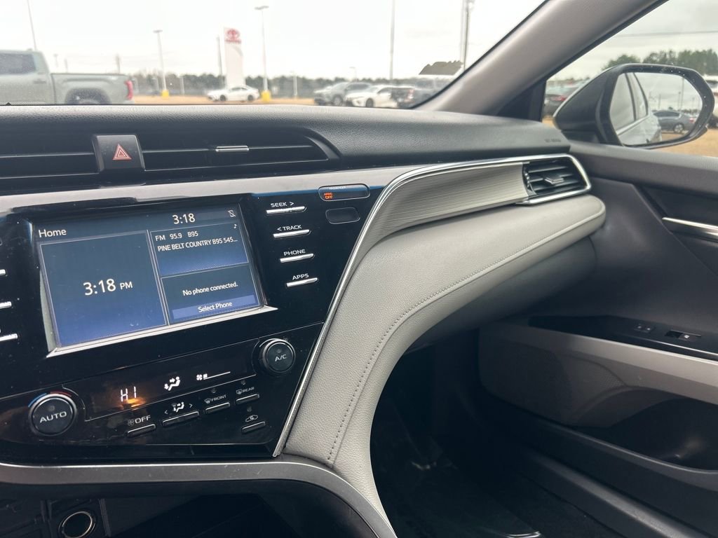 Used 2018 Toyota Camry SE image 36