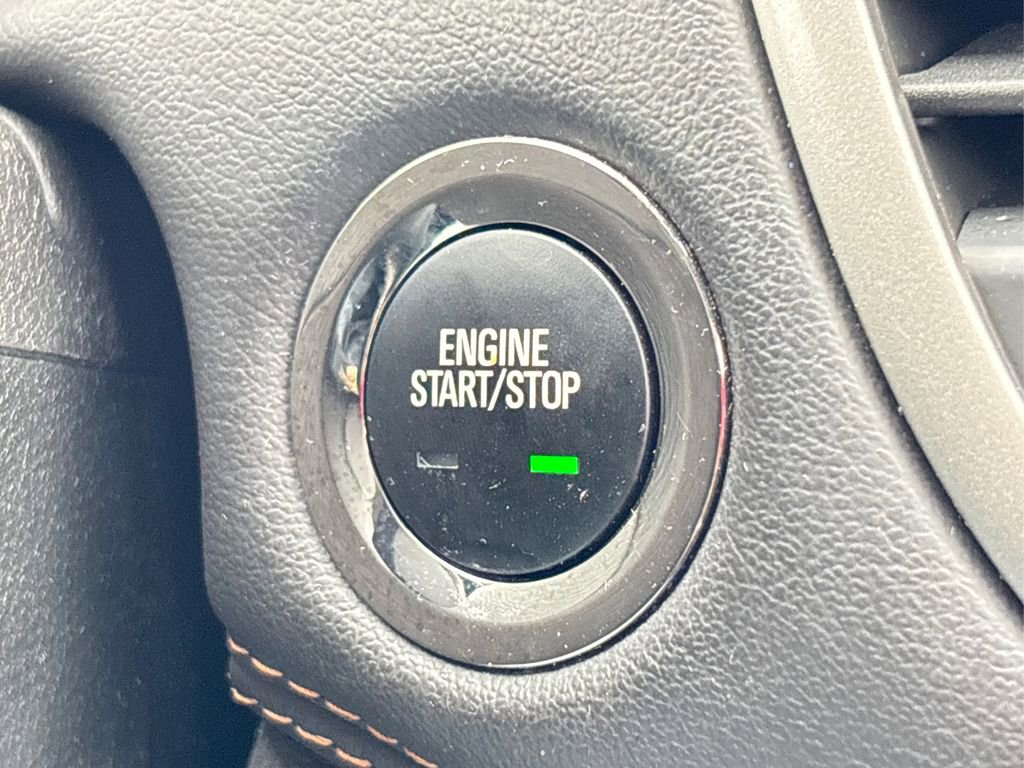 Used 2020 Chevrolet Trax LT w/ LT Convenience Package image 28