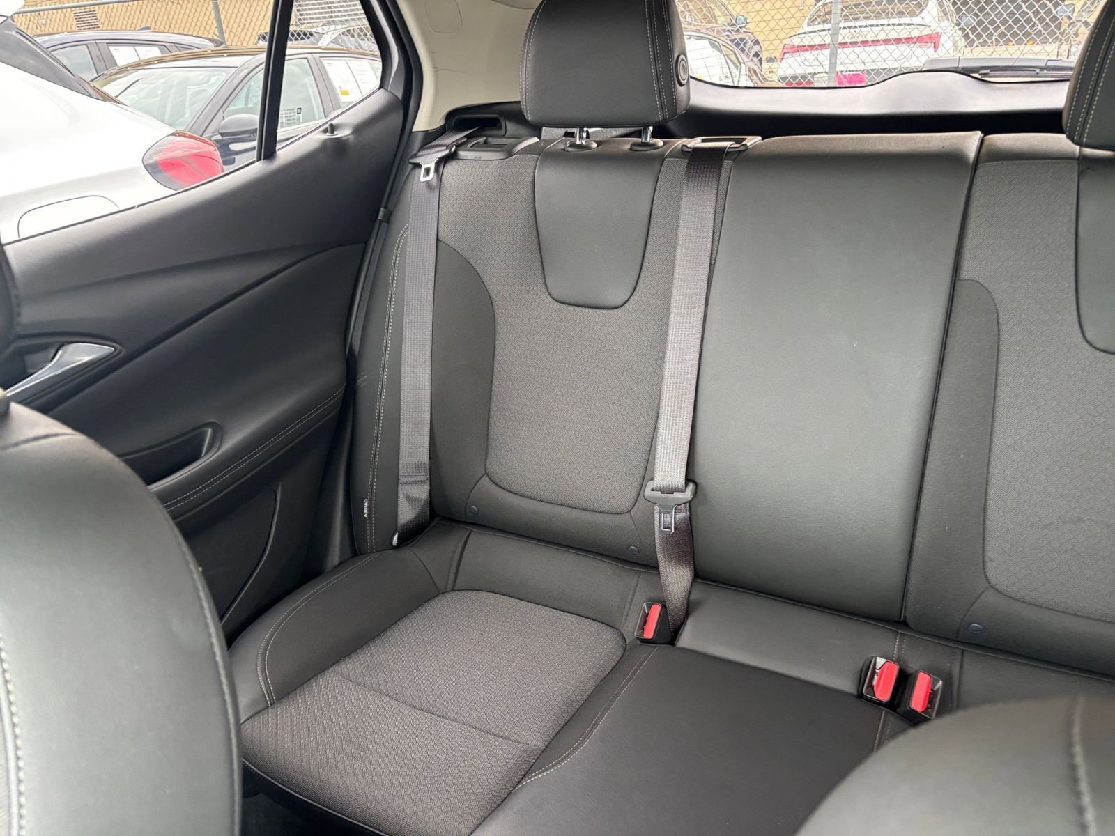 Used 2025 Buick Encore GX Preferred FWD image 38