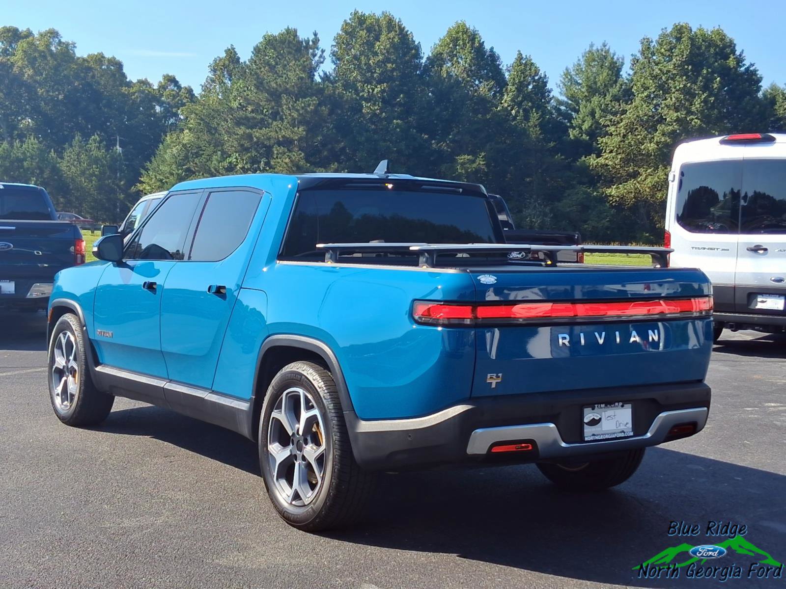 Used 2022 Rivian R1T Adventure image 3