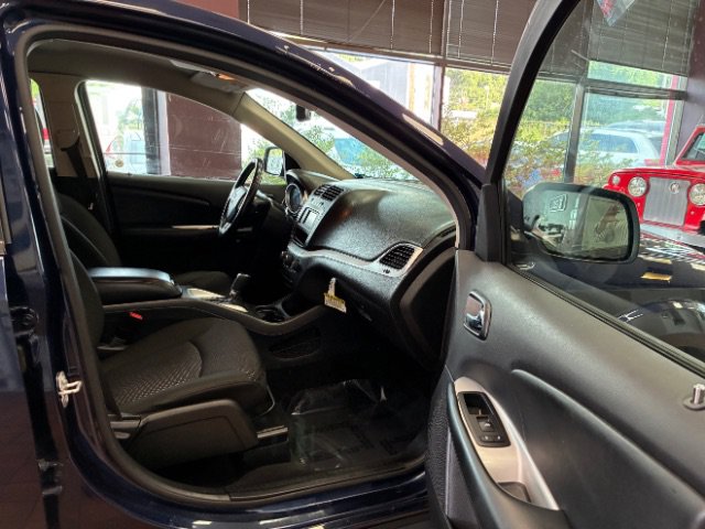 Used 2019 Dodge Journey SE w/ Connectivity Group FWD image 24