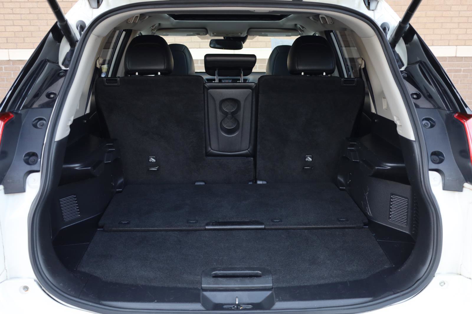 Used 2018 Nissan Rogue SL w/ Premium Package AWD/4WD image 10