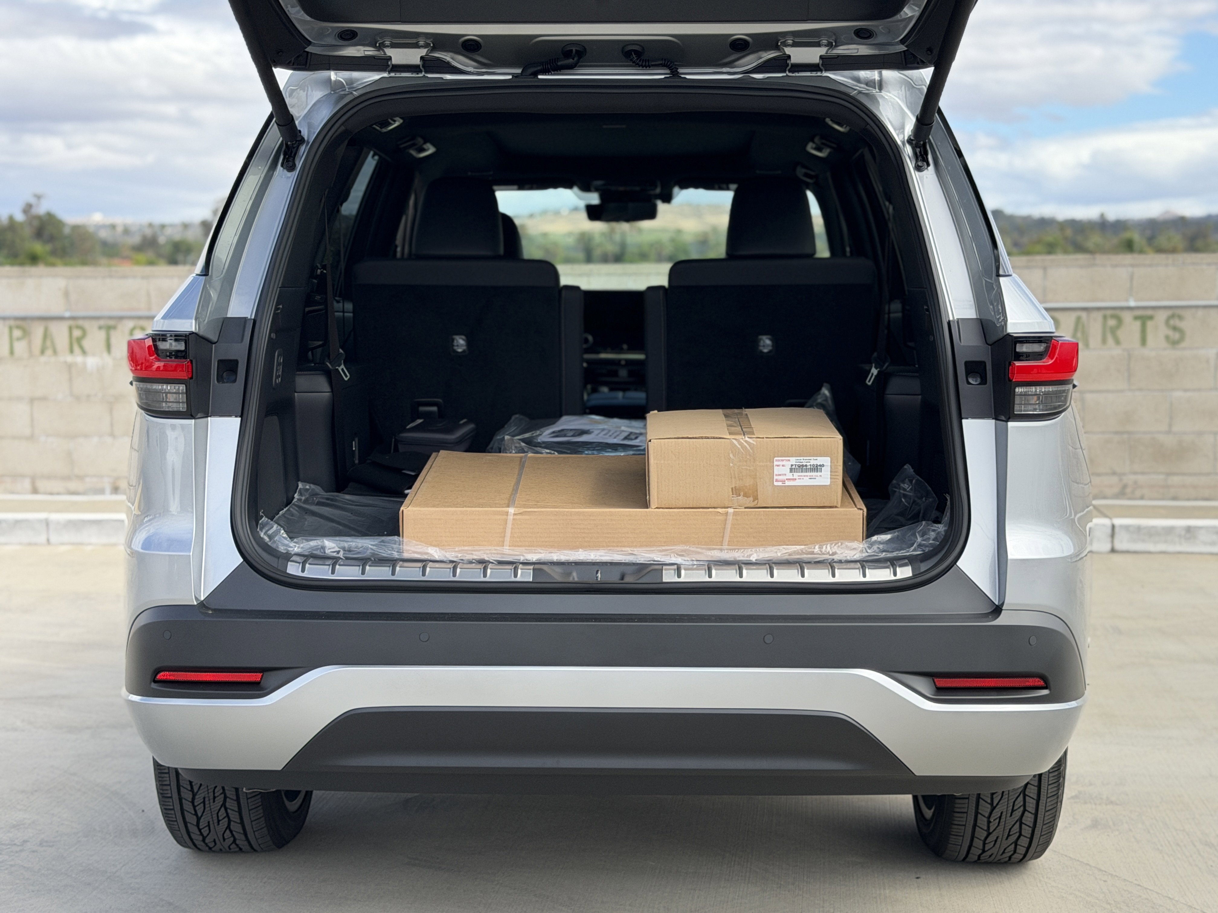 New 2026 Lexus TX 550h AWD Plug-In Hybrid image 12