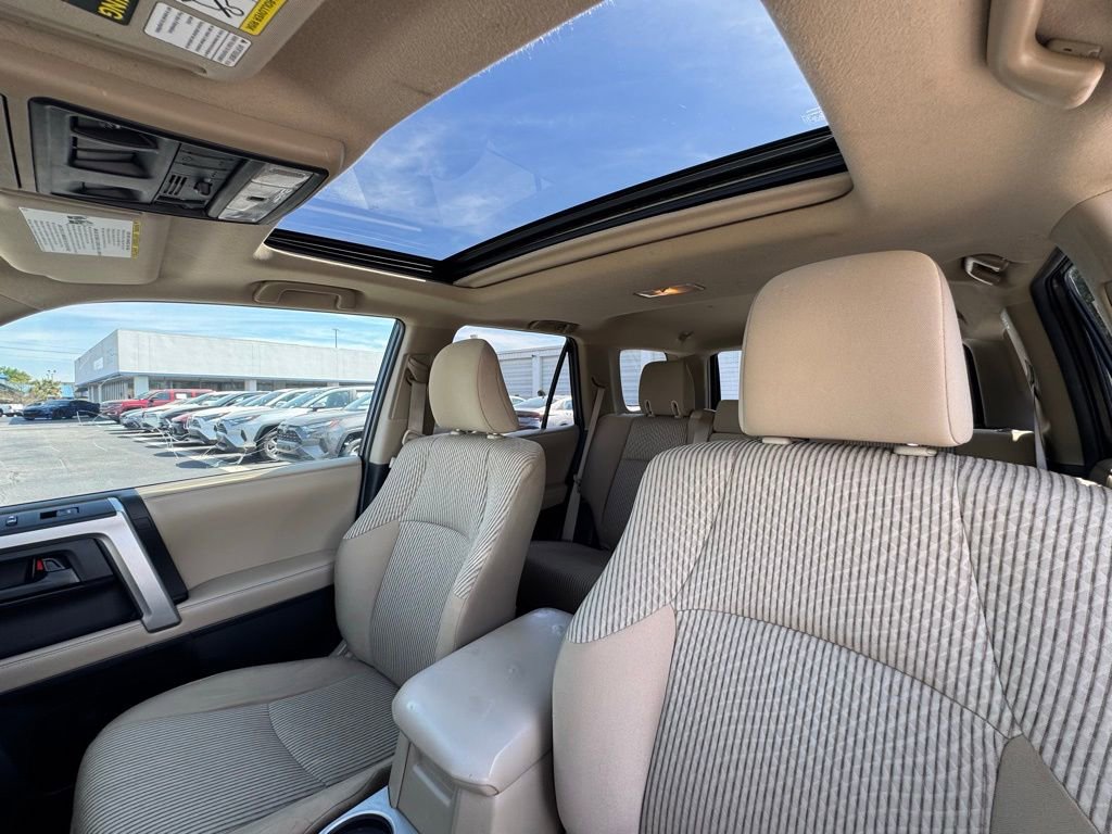 Used 2011 Toyota 4Runner SR5 w/ Convenience Pkg image 18