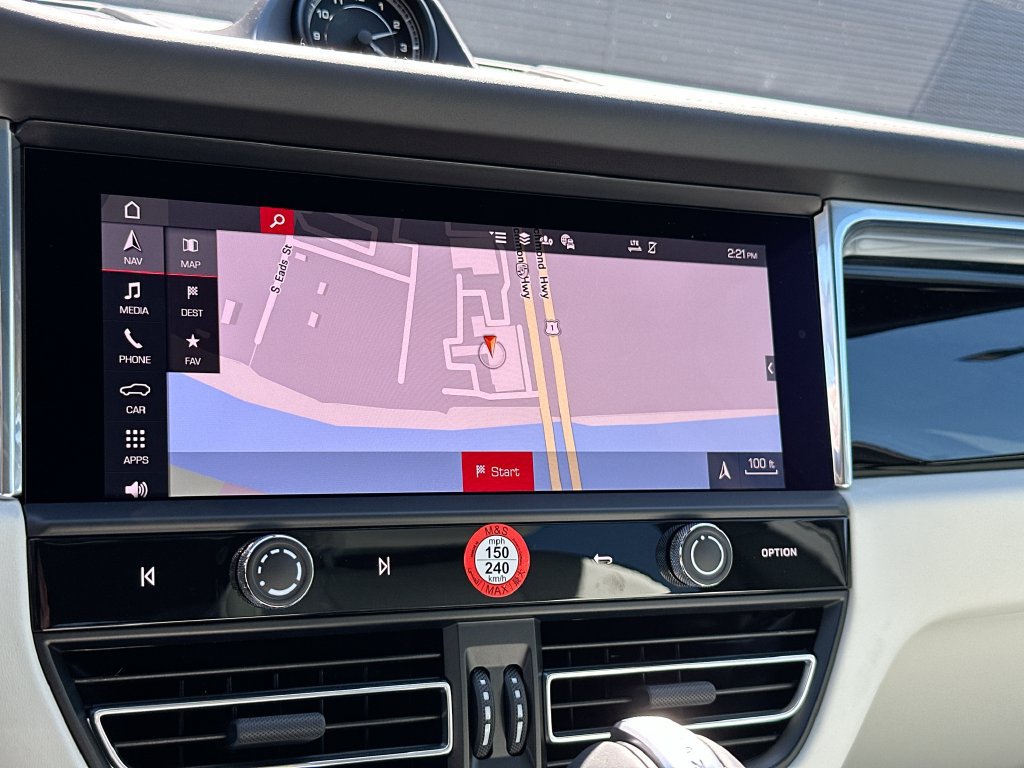 New 2026 Porsche Macan AWD/4WD image 16