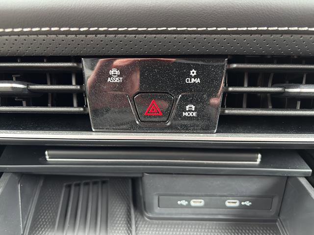 Certified 2025 Volkswagen Atlas SE image 23