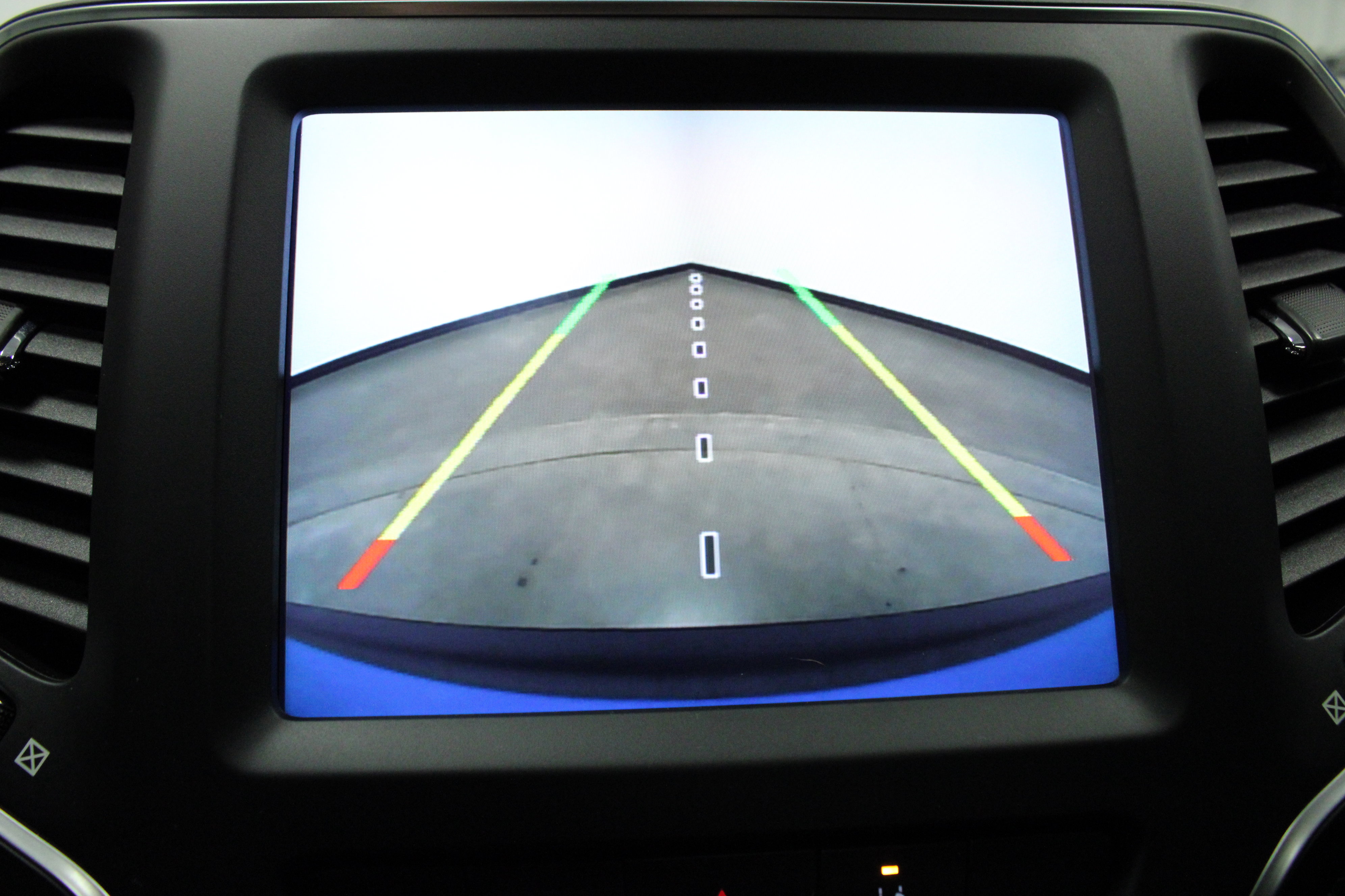 Used 2023 Jeep Cherokee Altitude Lux w/ Lux Elite Package image 29