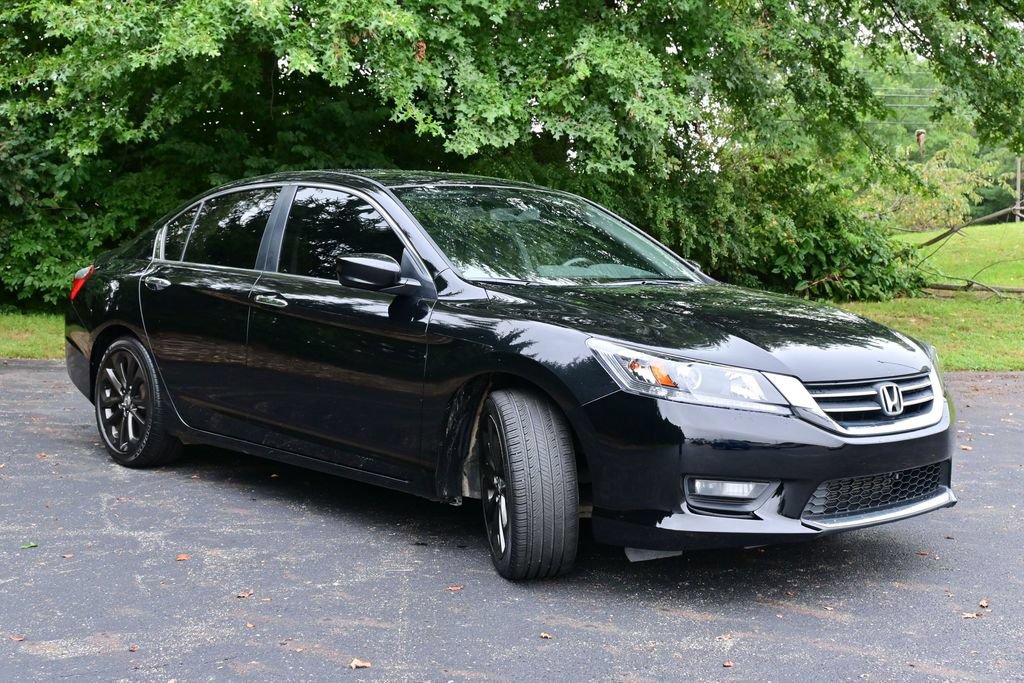 Used 2015 Honda Accord Sport image 5